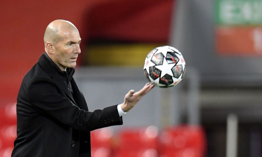 Zidane shfaq shenja të rikthimit si trajner