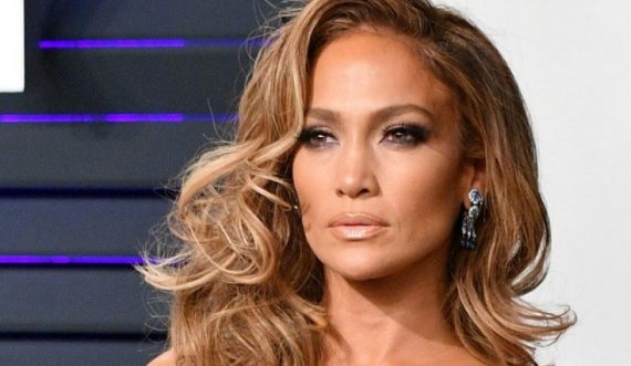 Jennifer Lopez kërkon ndihmë për Turqinë dhe Sirinë