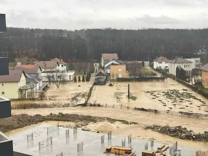 Dhjetëra miliona euro dëme nga përmbytjet në Skenderaj