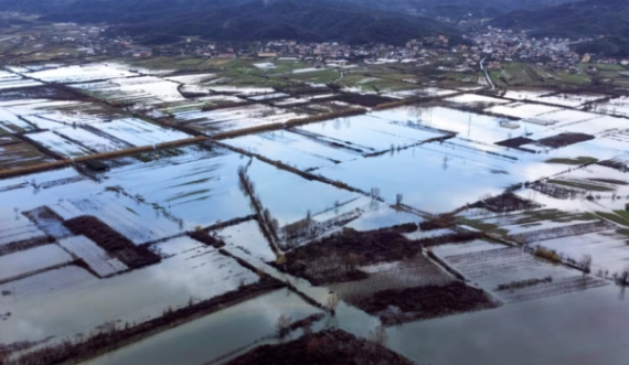 Mbi 1.700 hektarë tokë e përmbytur