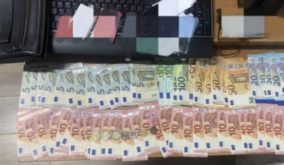 Një person në Prishtinë gjen kuletën me shumë të mëdha të parave, e dorëzon në polici