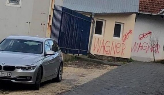 Nisin hetimet për grafitet “Wagner” në veri të vendit