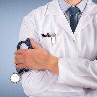Arrestohet mjeku 35-vjeçar në Prizren, mori 10 mijë euro kinse për ta punësuar një vajzë në spital