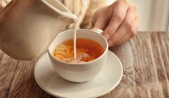 Dieta me çaj dhe qumësht për të humbur në peshë në vitin e ri