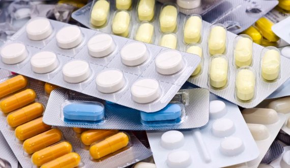 Si ta ripërtërini florën e zorrës pas përdorimit të antibiotikëve