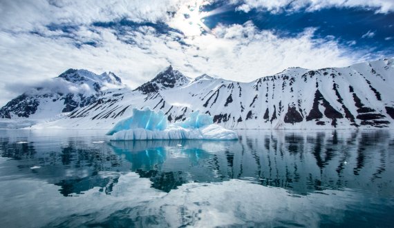 A gjendet nën Antarktik një kontinent i ri?