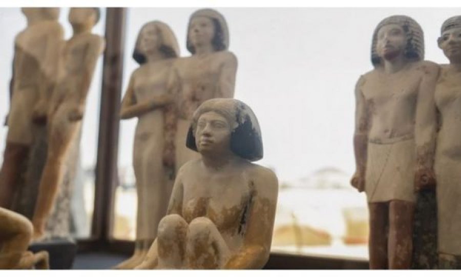 Zbulohen katër varre faraonësh dhe një mumje