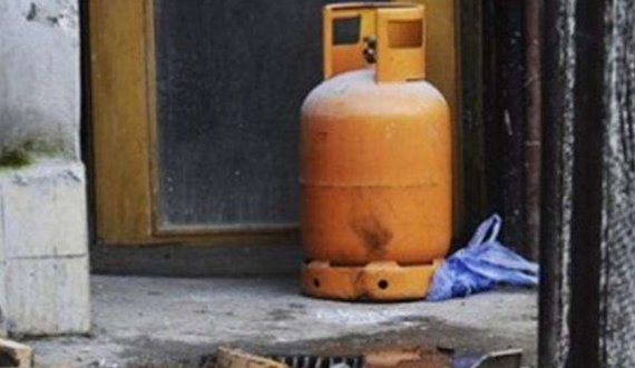 Shpërthen bombola e gazit në një banesë,  një person pëson djegie të trupit