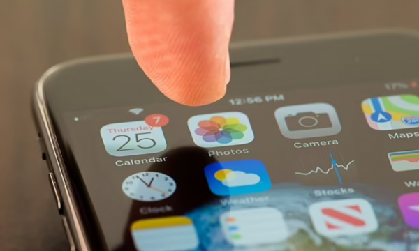 Apple vazhdon ndryshimet,  pritet të zhdukë 1 album të tërë nga iPhone juaj