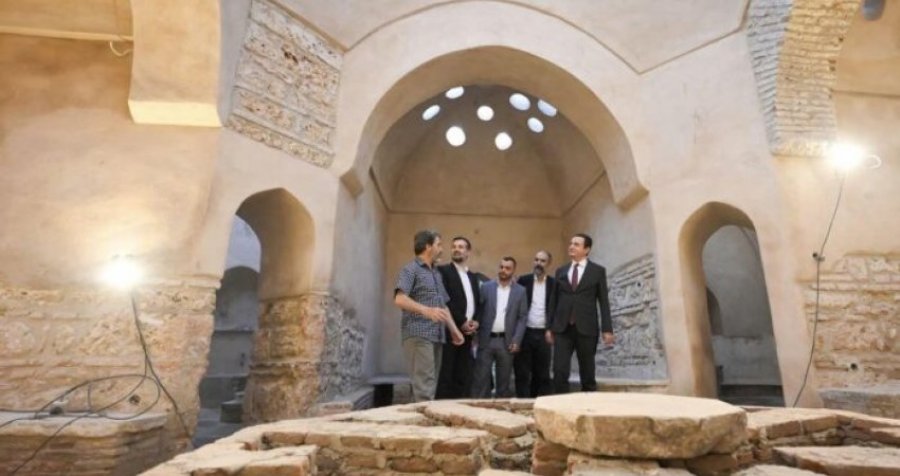 Krtyeministri Kurti viziton Prizrenin: Vendi ynë ka zhvillim të hovshëm artistik e kulturor