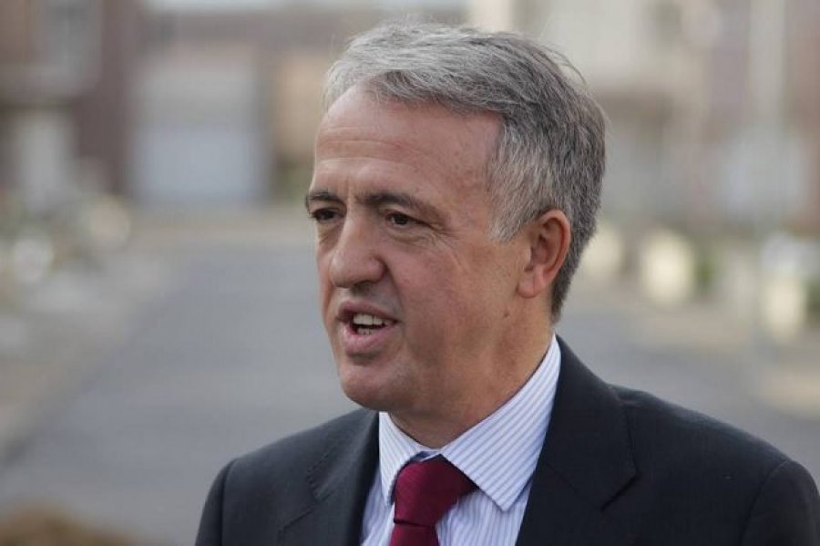 Hamiti i quan “masa shumë të ashpra” ndëshkimet e BE-së për Kosovën