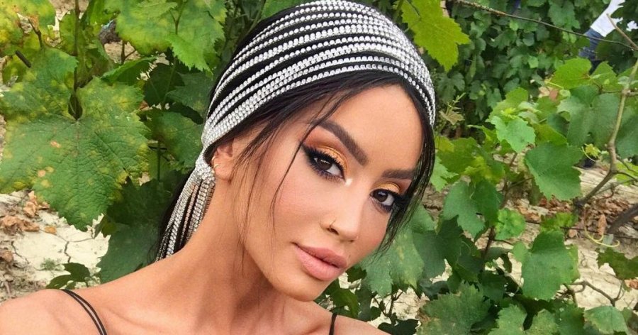 Dafina Zeqiri del dorë për dore me 'frajer'