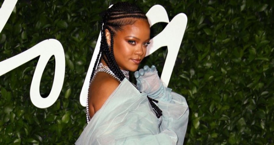 Rihanna, artistja e parë femër që ka 10 këngë me 1 miliard klikime në Spotify