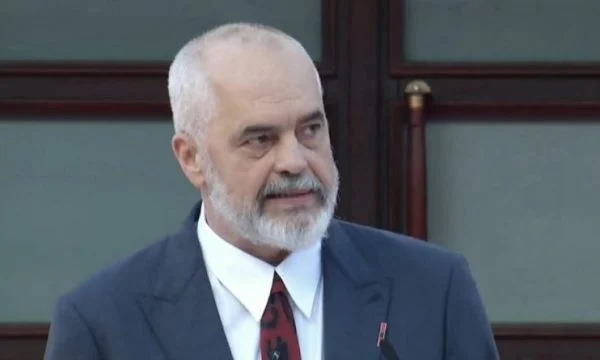 Edi Rama: NATO-ja ta rimarrë kontrollin e veriut të Kosovës