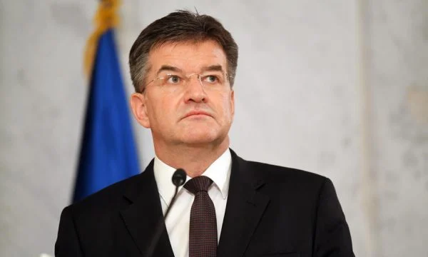 Lajçak thotë se me kryediplomaten rumune pati një “diskutim të rëndësishëm” për dialogun Kosovë-Serbi 