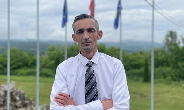 Kryetari i Zveçanit shkarkon nënkryetaren serbe të komunës