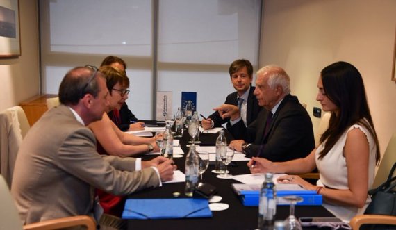 Borrell  po lobon edhe për Kosovën, i kërkon Presidentes së BERZH’it mbështetje për Ukrainën dhe  dialogun Kosovë-Serbi 
