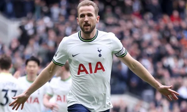 Bayerni ofron mbi 80 milionë euro për Kane, Tottenham nuk bindet