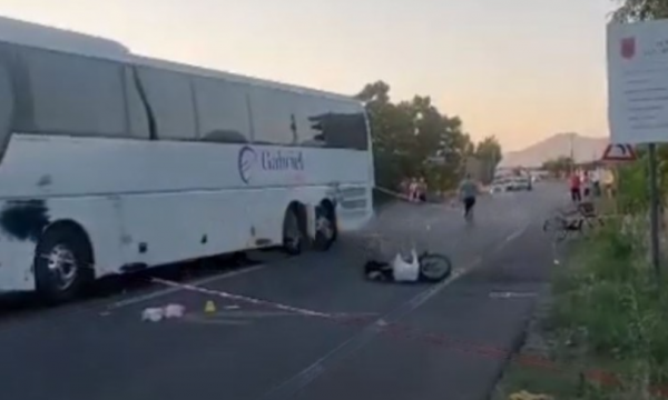 U aksidentuan nga autobusi, vdesin burrë e grua në Shkodër