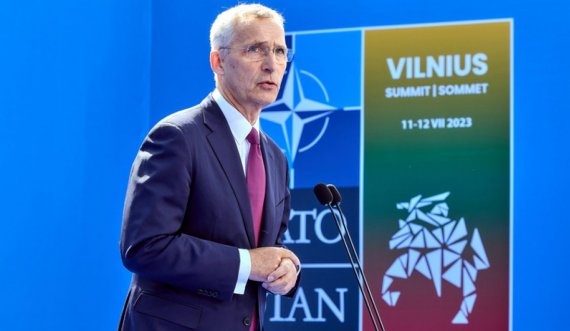 Stoltenberg: Jam i gatshëm të takohem me Vuçiqin, ne kemi forcat e KFOR-it në Kosovë për të garantuar siguri