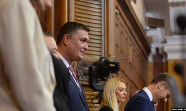Shkarkohet ministri serb që kërkoi vendosjen e sanksioneve ndaj Rusisë