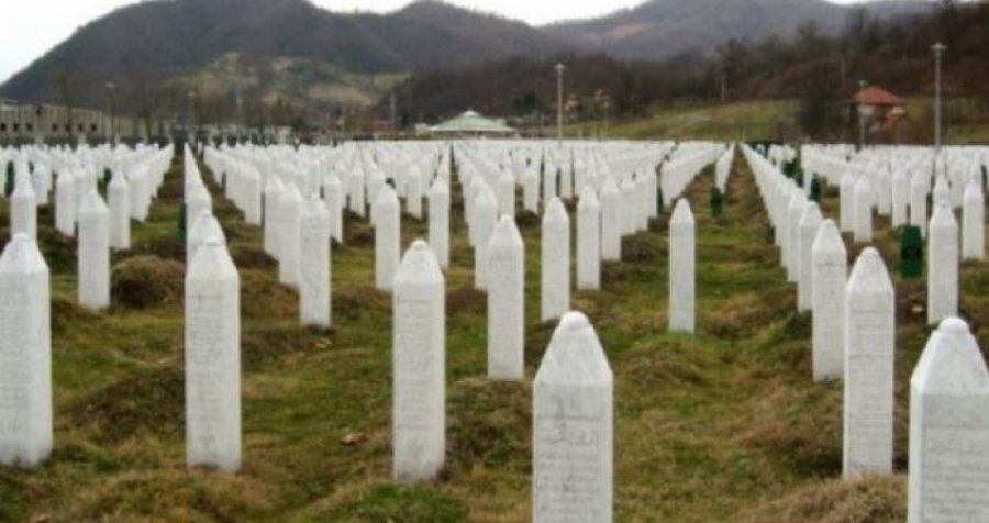 Sot mbushen 28 vjet nga Masakra e Srebrenicës