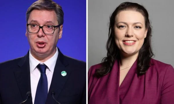 Parlamenti britanik dënon kërcënimet e Vuçiqit ndaj deputetes Kearns