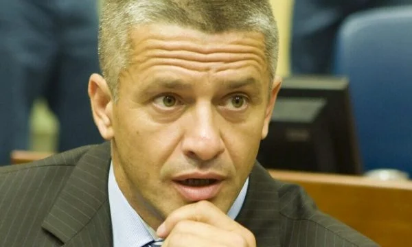 Komandanti i forcave boshnjake – Dodikut: Derisa ti kontrabandoje cigare, ushtarët serbë vriteshin në fushëbetejë