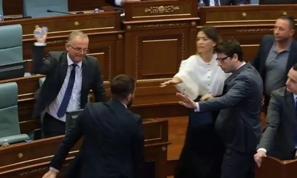 Musliu tregon kush është më i forti në parlamentin e Kosovë: Nëse Mërgim Lushtaku do ta përdorte potencialin e tij, Bislimi do të ishte në spital!