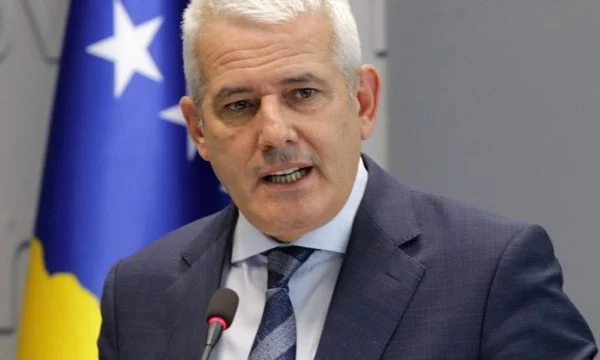 Sveçla: Po punojmë që secila grua të jetoj e veproj e sigurt në vendin tonë