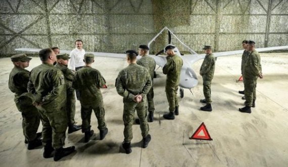 Pasi Kurti ekspozoi dronin 'Bayraktar' vjen reagimi nga KFOR