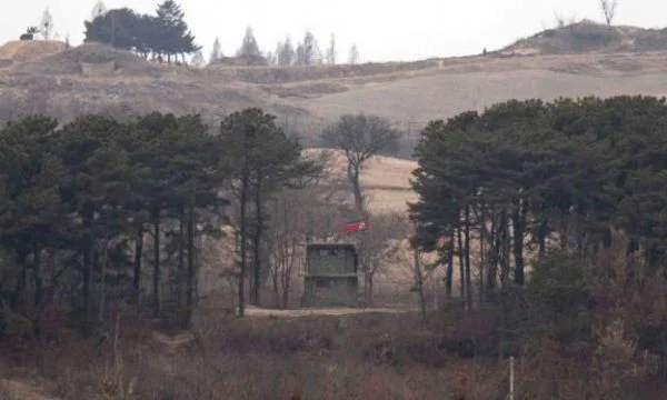 A ishte ushtar amerikan personi që e kaloi kufirin e Koresë së Veriut?