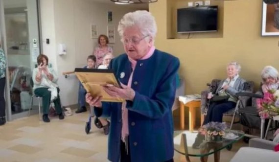 Gruaja më e vjetër në Irlandë tregon sekretin e jetëgjatësisë së saj