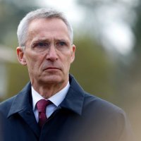 Stoltenberg: Dhuna po e kthen prapa Kosovën, Prishtina dhe Beogradi duhet të ndërmarrin hapa konkretë