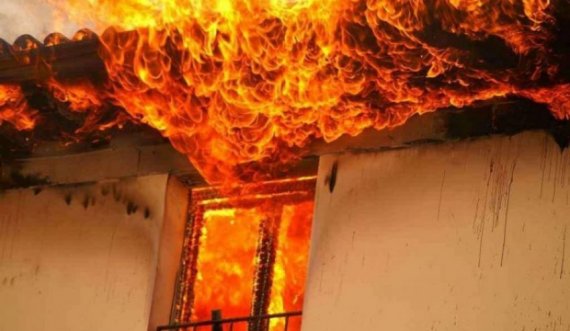Suharekë: I digjet shtëpia, dyshon se zjarrin ka ja vënë gruaja e tij me të cilin ishin ndarë me gjyq