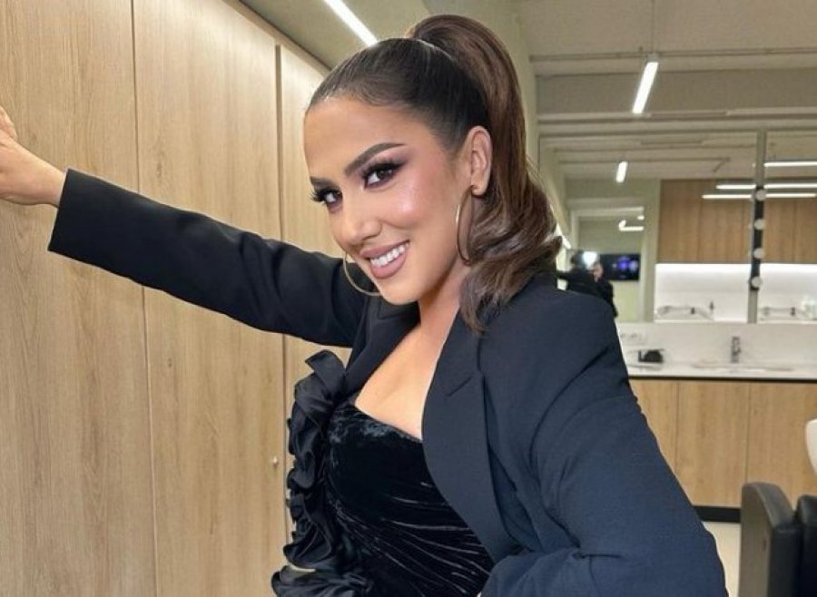 Arbana Osmani shfaqet e lumtur me vajzën e saj, ja ku po i