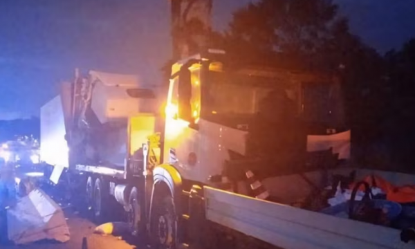 Humb jetën në aksident kamionisti shqiptar