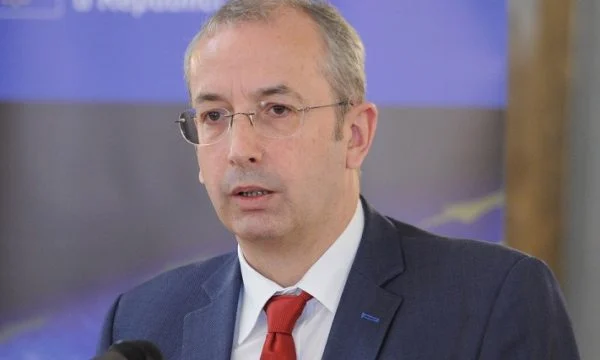 Shefi i OSBE-së: S’ka kthim në normalitet pa serbët në institucione