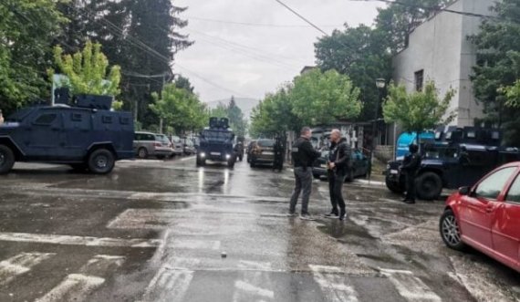 Në Leposaviq largohen autoblindat e policisë 