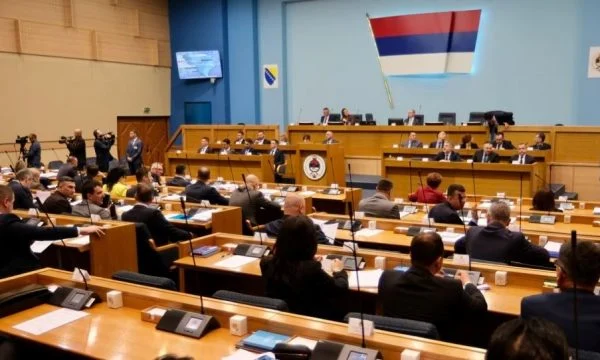 Parlamenti i Republikës Sërpska u kërkon anëtarëve të OKB-së të tërheqin njohjen e Kosovës