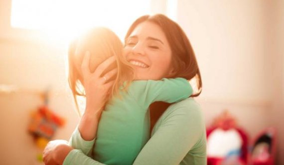 8 fjali nuk duhet t’ua thoni asnjëherë fëmijëve tuaj, sipas psikologëve