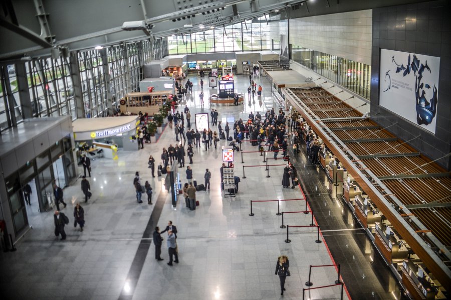 Mërgimtari nga Zvicra zbret në aeroportin “Adem Jashari”, nuk dihet se ku ndodhet