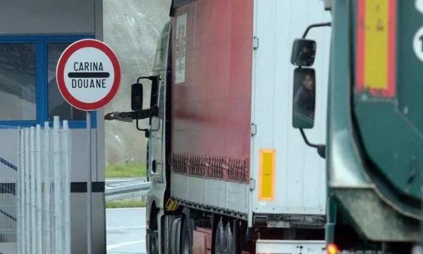 AKB: Kosova humb rreth 1 milion euro nga masa e ndalimit të mallrave