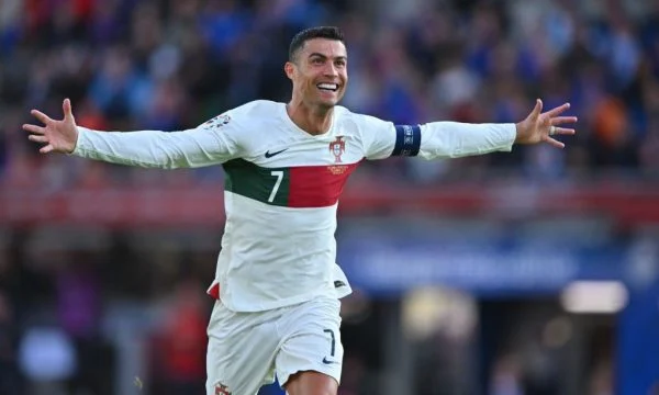 Rekordmeni Ronaldo flet pasi hyri në librin e rekordeve botërore “Guinness”- 200 ndeshje dhe 123 gola
