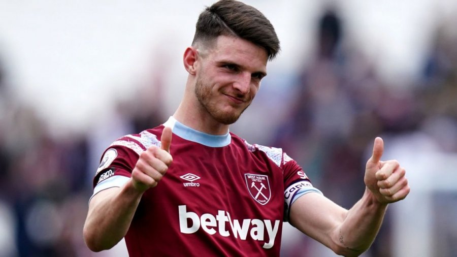 Tre yje të Arsenalit nxirren në shitje për ta bler Declan Ricen