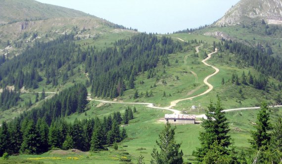 Klani i tradhtarëve të shtetit që i falën tokë Maqedonisë Veriore dhe Malit të Zi, ishin gati ti falin edhe Serbisë, por dështoi turpshëm ky skenar i fundit klubit të tradhtisë