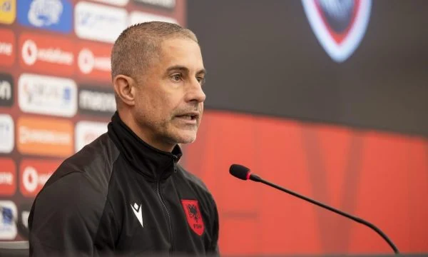 Trajneri brazilian Sylvinho shkruan shqip, e ka një mesazh tepër të veçantë