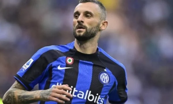 Brozovic po e lakmon  Barcelonën,  ka presion të nënshkruaj edhe  me Al-Nassr