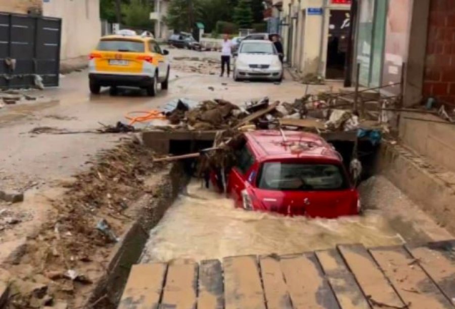 Mustafa: Qeveria i ka harruar familjet e dëmtuara nga vërshimet 