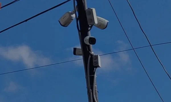Komuna e Prishtinës vendos kamera të sigurisë në të gjitha shkollat në kryeqytet